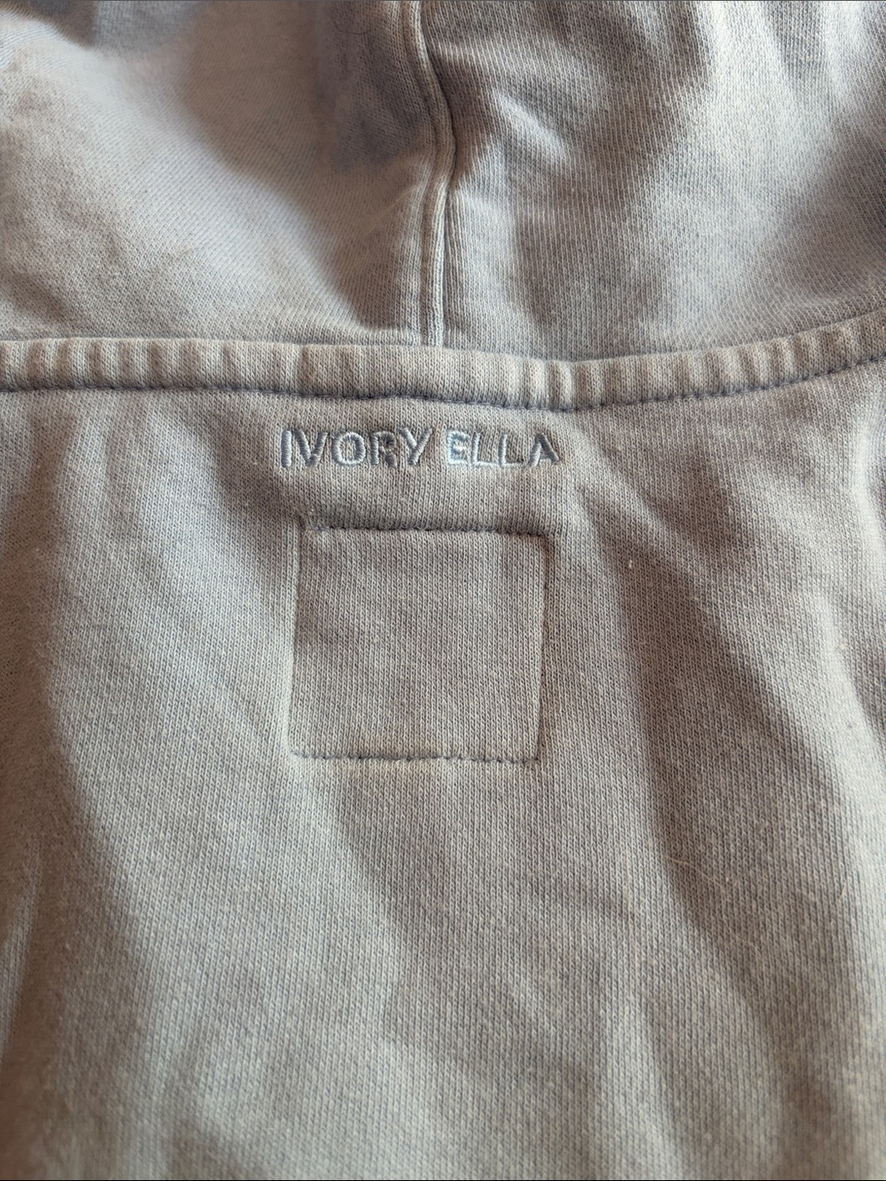 Ivory Ella Set - Picture 11 of 12